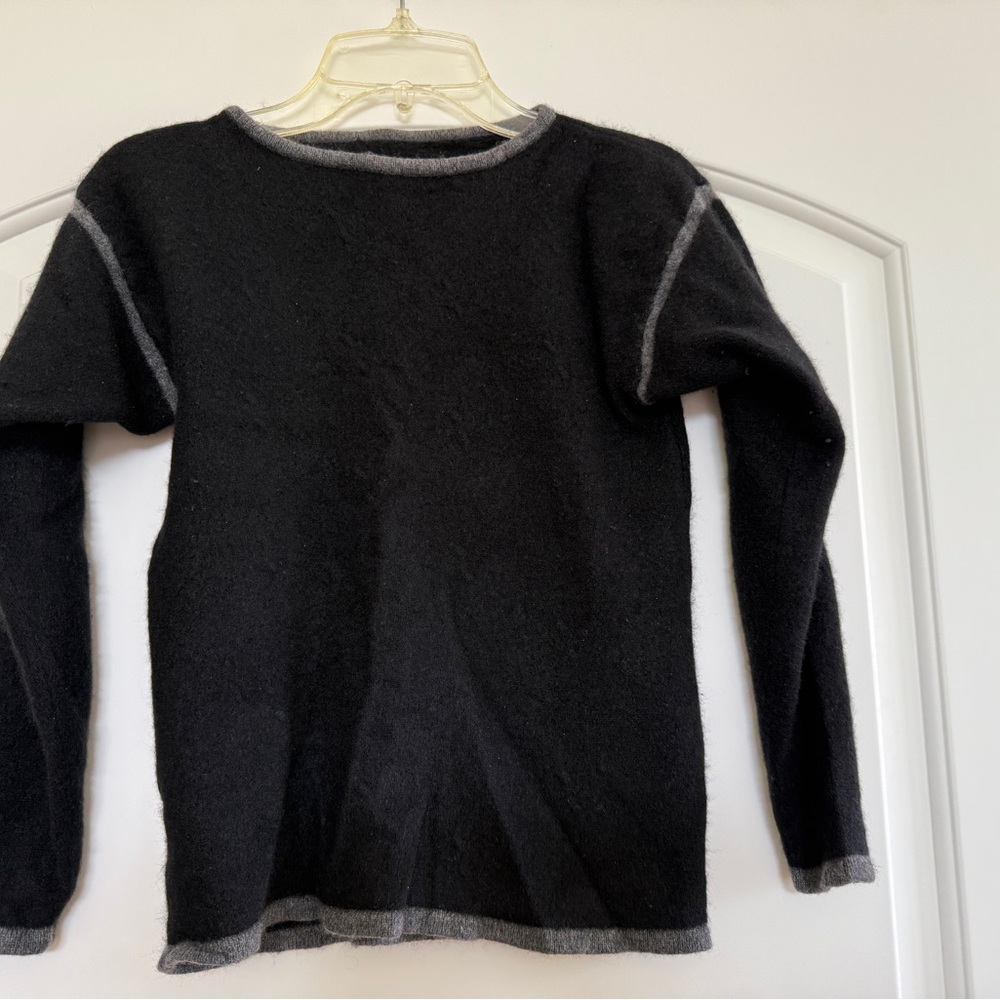 Black and Gray Long Sleeve Sweater